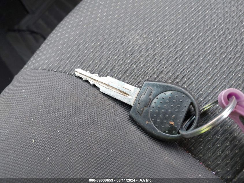 2007 Chevrolet Aveo Ls VIN: KL1TD56647B049752 Lot: 39609659