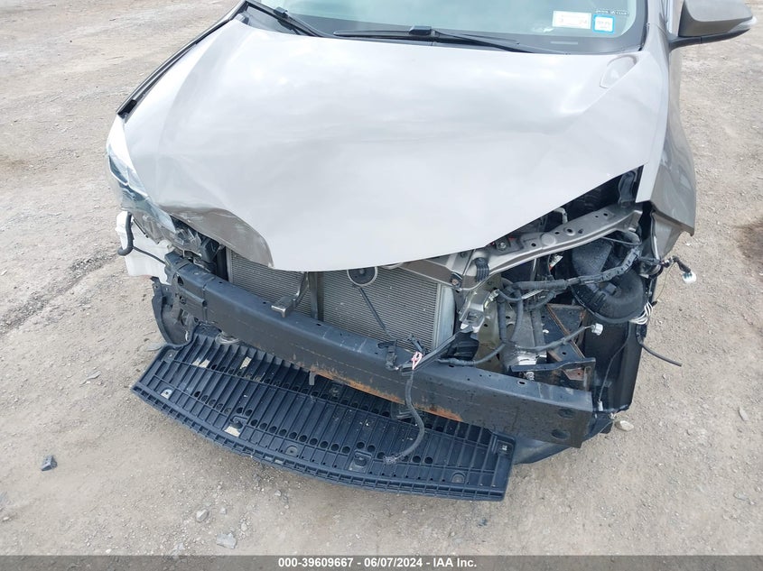 2017 Toyota Corolla Se VIN: 2T1BURHE1HC780593 Lot: 39609667