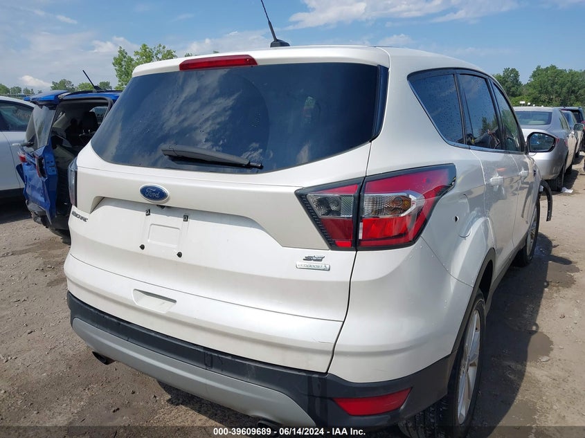 2017 Ford Escape Se VIN: 1FMCU0GD9HUB27629 Lot: 39609689