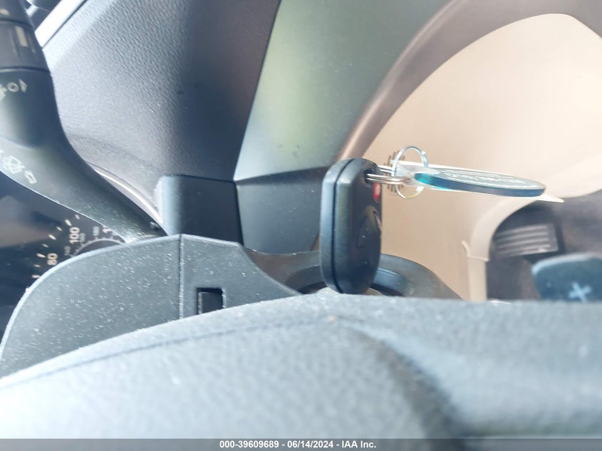 2017 Ford Escape Se VIN: 1FMCU0GD9HUB27629 Lot: 39609689