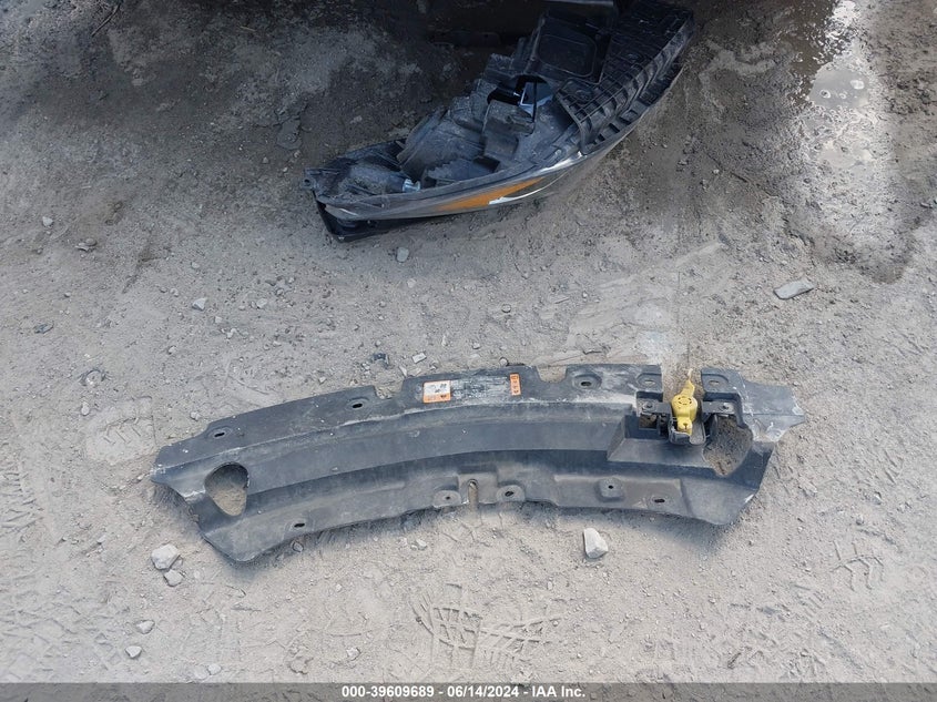 2017 Ford Escape Se VIN: 1FMCU0GD9HUB27629 Lot: 39609689