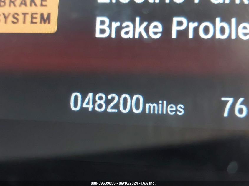 2018 Honda Clarity Plug-In Hybrid Touring VIN: JHMZC5F3XJC020333 Lot: 39609855