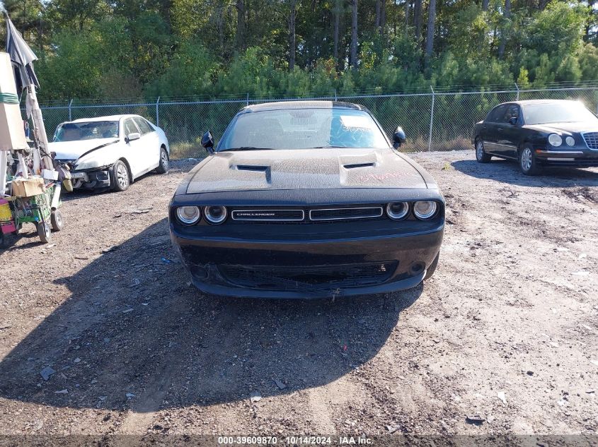 2018 Dodge Challenger Sxt VIN: 2C3CDZAGXJH241907 Lot: 39609870