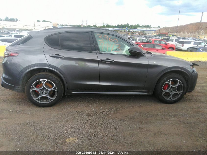 2024 Alfa Romeo Stelvio Ti Awd VIN: ZASPAKBN4R7D78267 Lot: 39609943