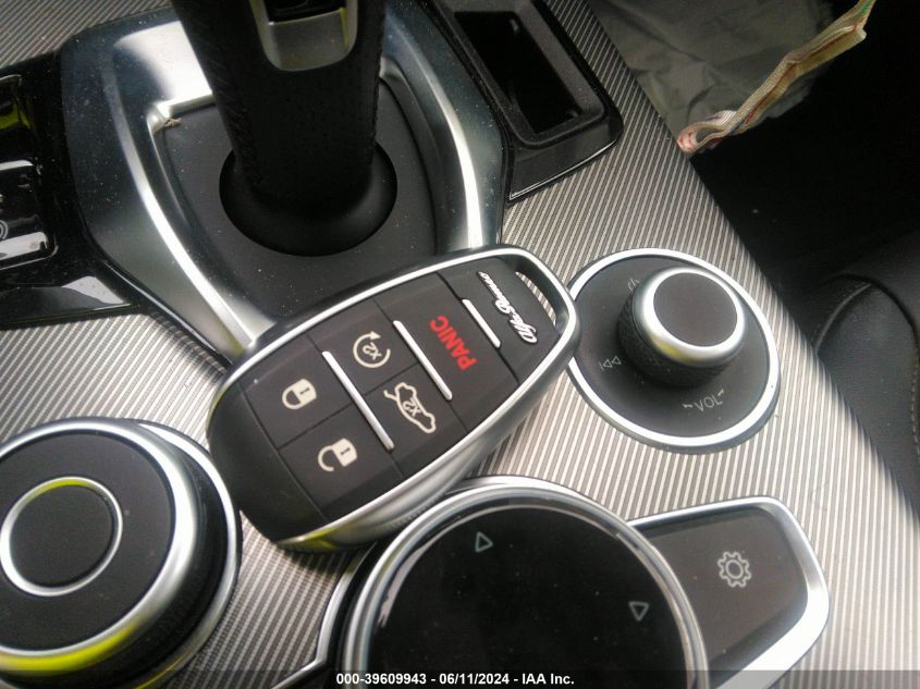 2024 Alfa Romeo Stelvio Ti Awd VIN: ZASPAKBN4R7D78267 Lot: 39609943