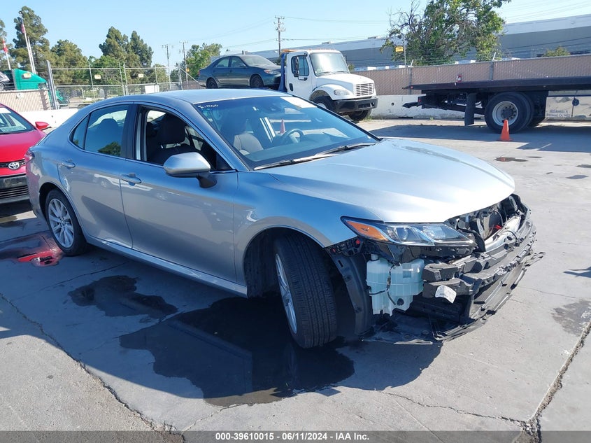 TOYOTA CAMRY L/LE/XLE/SE/XSE 2019