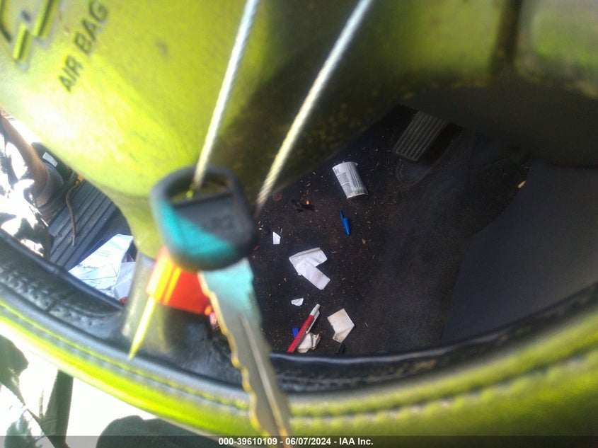 2000 Chevrolet Silverado 1500 Ls VIN: 1GCEC19T2YZ125993 Lot: 39610109