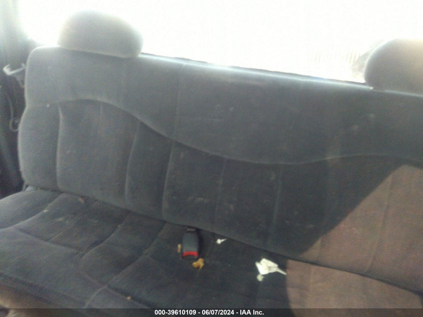 2000 Chevrolet Silverado 1500 Ls VIN: 1GCEC19T2YZ125993 Lot: 39610109