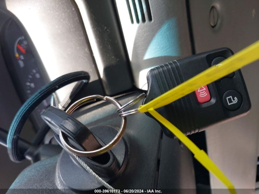 2003 Ford Excursion Xlt VIN: 1FMNU40L63EA15925 Lot: 39610173