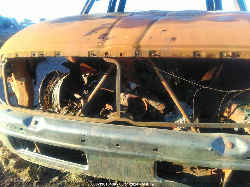 2001 Dodge Ram 1500 St VIN: 3B7HC13Z71G244512 Lot: 39610408