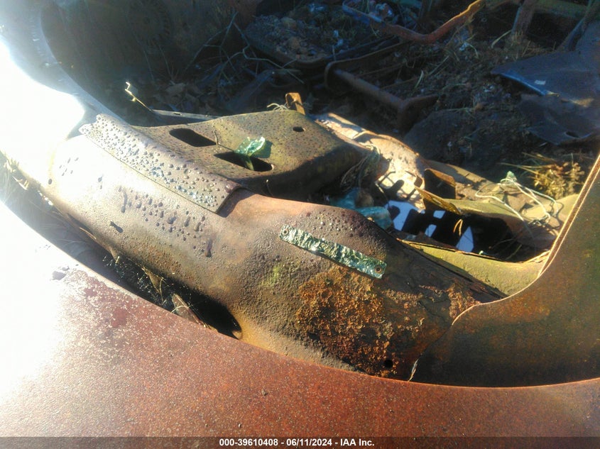 2001 Dodge Ram 1500 St VIN: 3B7HC13Z71G244512 Lot: 39610408