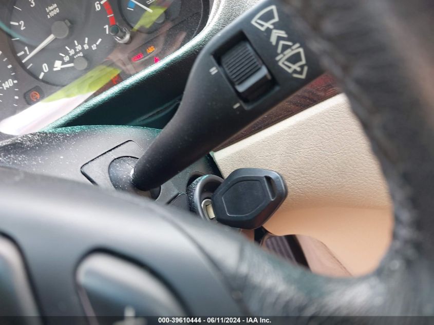 2002 BMW 325Ci VIN: WBABS334X2JY58931 Lot: 39610444