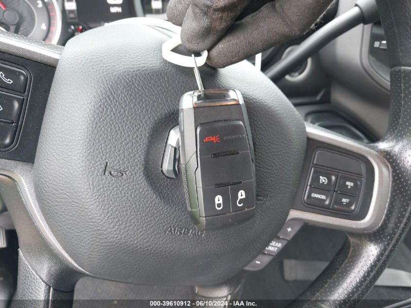 2022 Ram 3500 Tradesman 4X4 6'4 Box VIN: 3C63R3CL1NG385329 Lot: 39610912