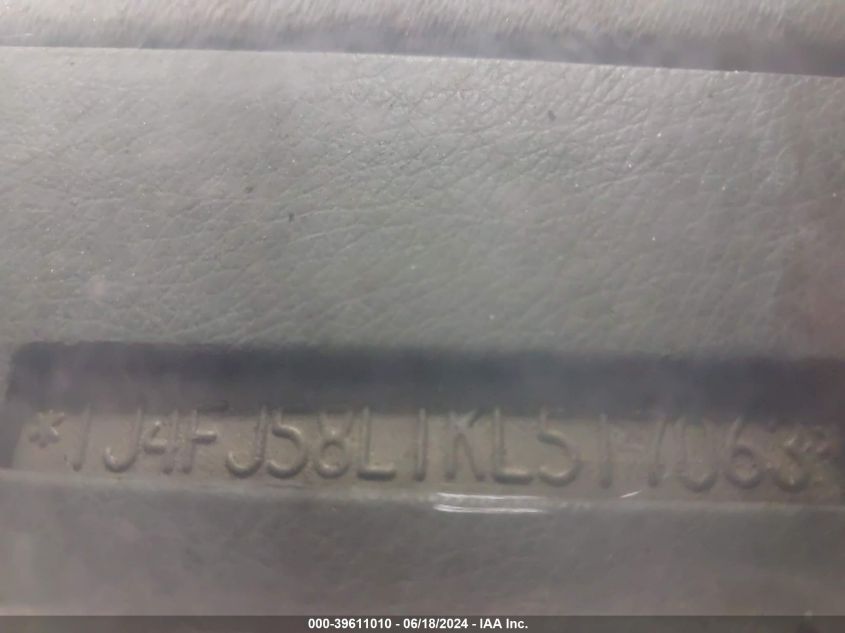 1989 Jeep Cherokee Laredo VIN: 1J4FJ58L1KL517063 Lot: 39611010