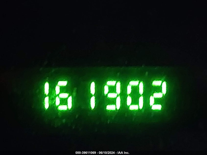 2005 Ford Mustang V6 Deluxe/V6 Premium VIN: 001ZVFT80N0552108 Lot: 39611069