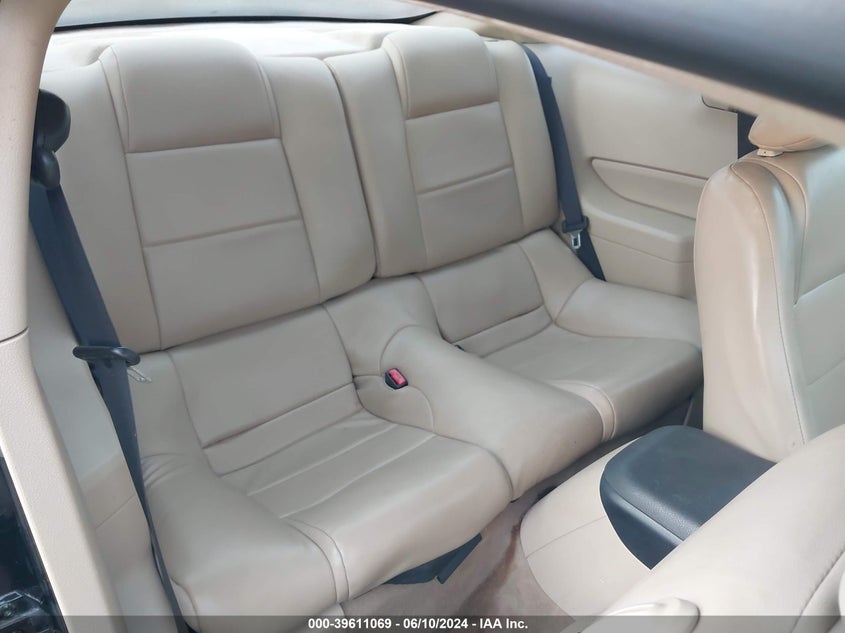 2005 Ford Mustang V6 Deluxe/V6 Premium VIN: 001ZVFT80N0552108 Lot: 39611069