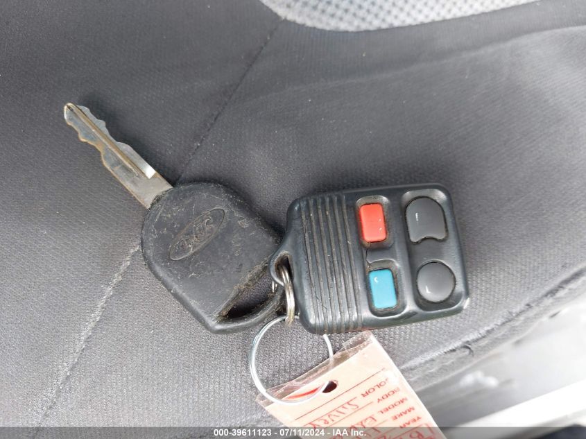 2004 Ford Expedition Xlt VIN: 1FMRU15W34LB77284 Lot: 39611123