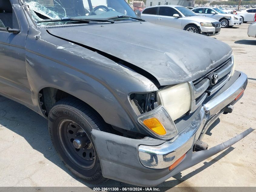 1998 Toyota Tacoma VIN: 4TAVL52N7WZ174697 Lot: 39611308