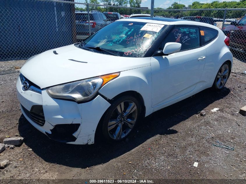 2012 Hyundai Veloster Base W/Red/Black VIN: KMHTC6AD1CU054392 Lot: 39611523