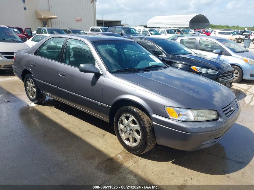 1999 Toyota Camry Le V6 VIN: JT2BF28K1X0183095 Lot: 39611525