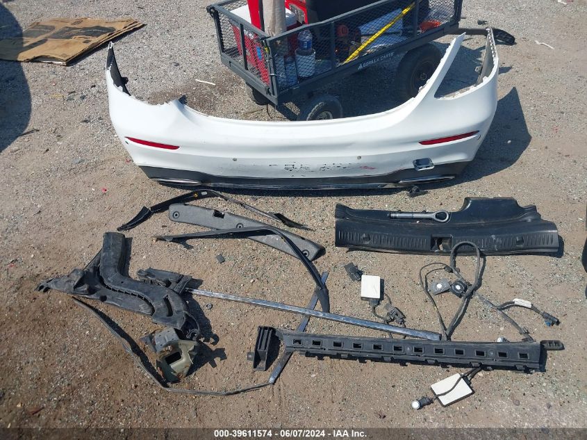 2019 Mercedes-Benz E 300 VIN: WDDZF4JB9KA518012 Lot: 39611574