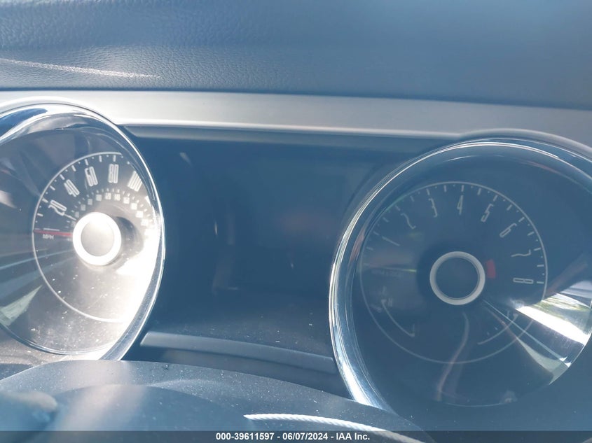 2014 Ford Mustang Gt Premium VIN: 1ZVBP8CF8E5233845 Lot: 39611597