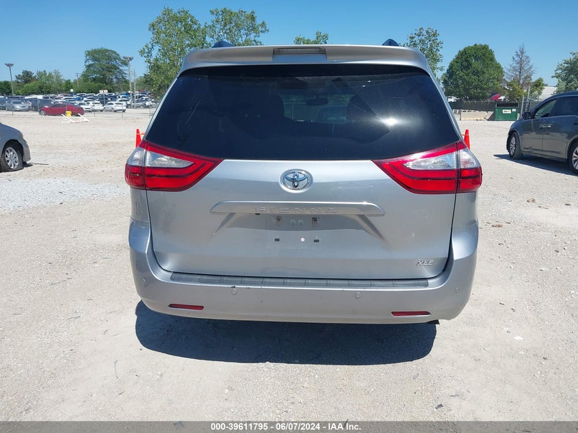 2017 Toyota Sienna Xle Premium 8 Passenger VIN: 5TDYZ3DCXHS772710 Lot: 39611795