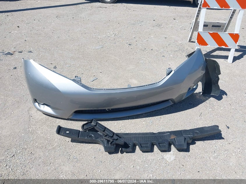 2017 Toyota Sienna Xle Premium 8 Passenger VIN: 5TDYZ3DCXHS772710 Lot: 39611795