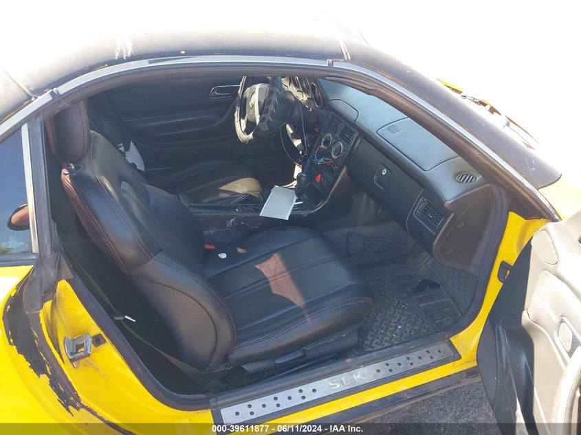 1999 Mercedes-Benz Slk 230 Kompressor VIN: WDBKK47F6XF129192 Lot: 39611877