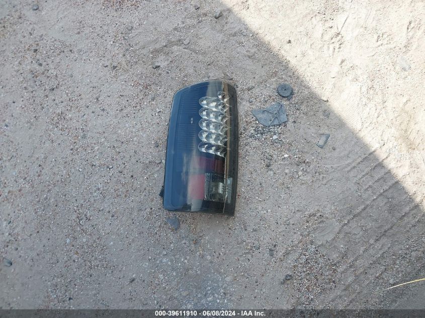 2000 Chevrolet Suburban 1500 Ls VIN: 3GNEC16T2YG128145 Lot: 39611910