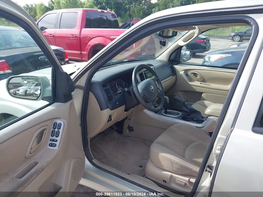2005 Mazda Tribute S VIN: 4F2YZ04125KM42527 Lot: 39611923
