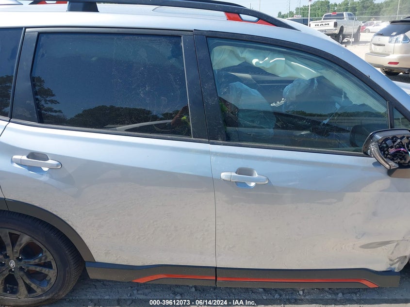 2023 Subaru Forester Sport VIN: JF2SKAGC2PH525308 Lot: 39612073