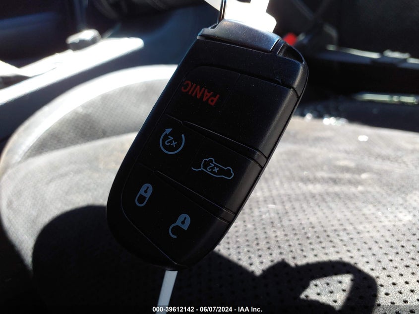 2017 Jeep Grand Cherokee Srt VIN: 1C4RJFDJ9HC646982 Lot: 39612142