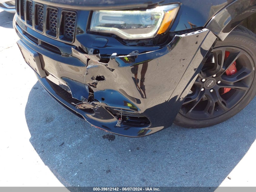 2017 Jeep Grand Cherokee Srt VIN: 1C4RJFDJ9HC646982 Lot: 39612142