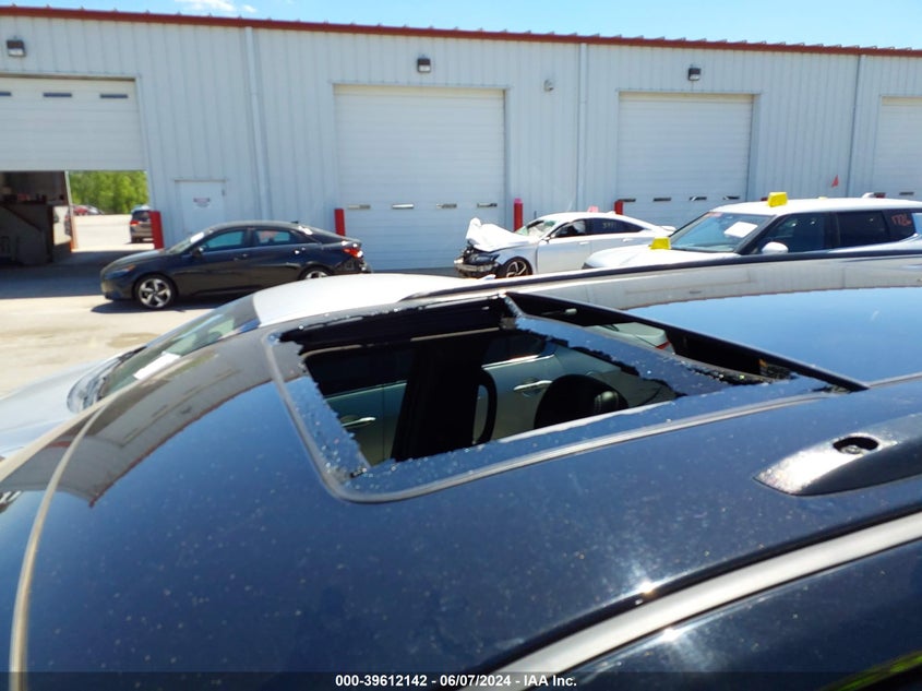 2017 Jeep Grand Cherokee Srt VIN: 1C4RJFDJ9HC646982 Lot: 39612142