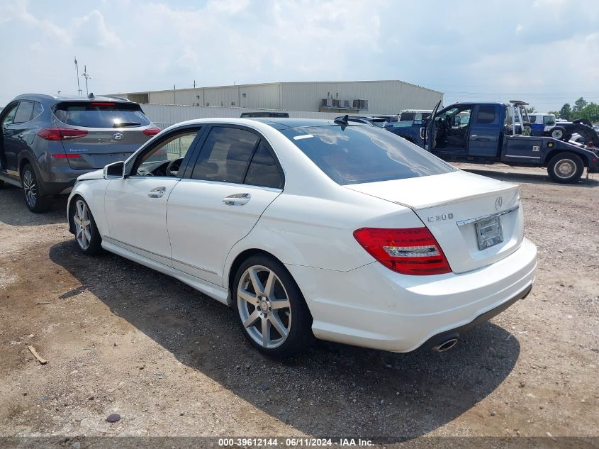 2013 Mercedes-Benz C 300 Luxury 4Matic/Sport 4Matic VIN: WDDGF8AB1DR253346 Lot: 40080668