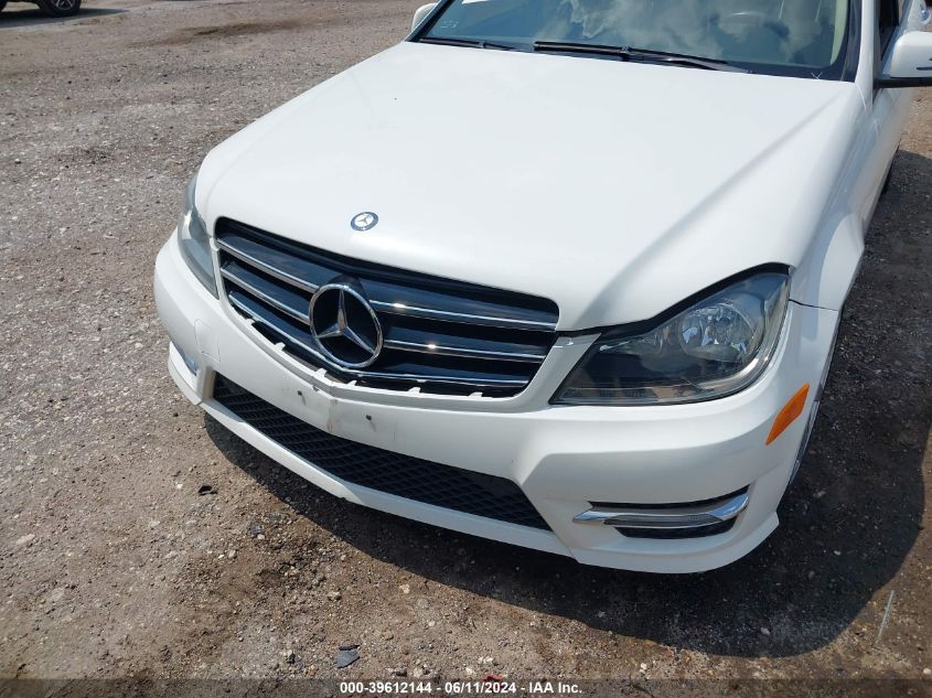 2013 Mercedes-Benz C 300 Luxury 4Matic/Sport 4Matic VIN: WDDGF8AB1DR253346 Lot: 40080668