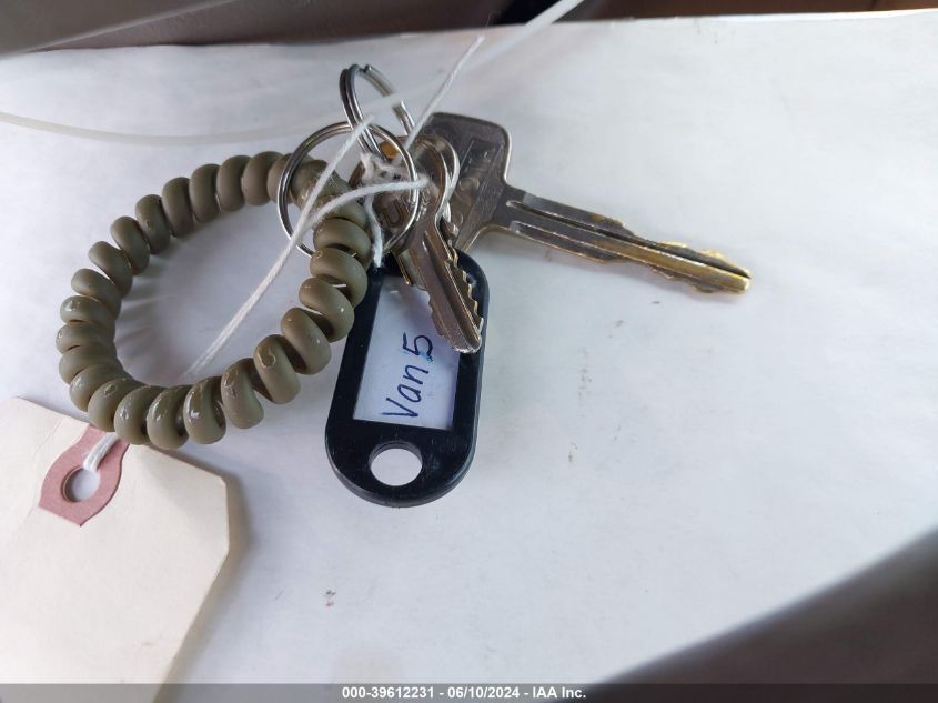 2000 Toyota Sienna Ce VIN: 4T3GF19C5YU173410 Lot: 39612231