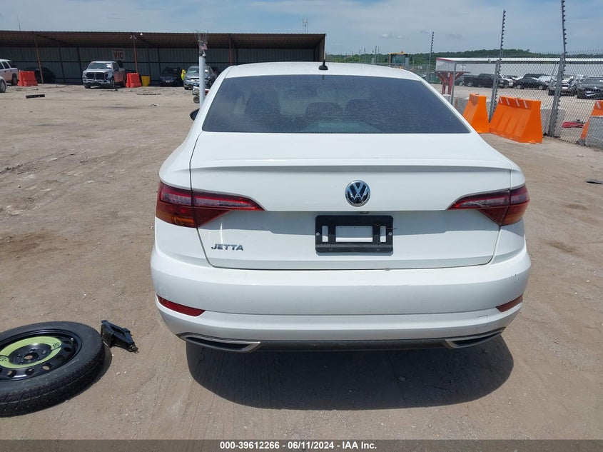 2019 Volkswagen Jetta 1.4T R-Line/1.4T S/1.4T Se VIN: 3VWC57BU6KM028275 Lot: 39612266