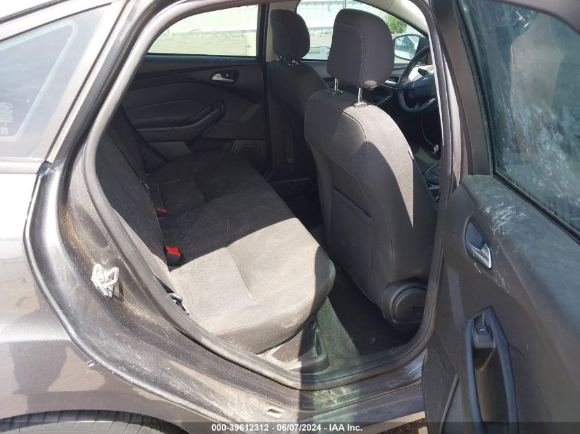 VIN 1FADP3F25JL230257 2018 FORD FOCUS SE
