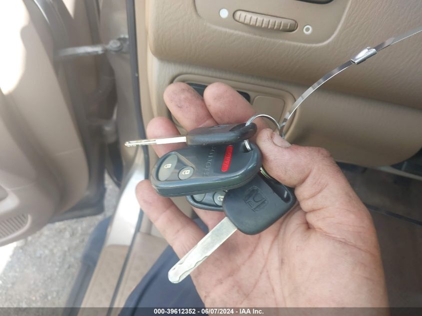 2004 Honda Pilot Ex-L VIN: 2HKYF18604H548802 Lot: 39612352