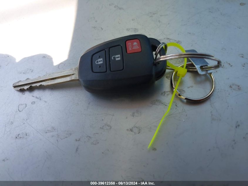 2017 Toyota Tacoma Sr VIN: 5TFRX5GN3HX101876 Lot: 39612358