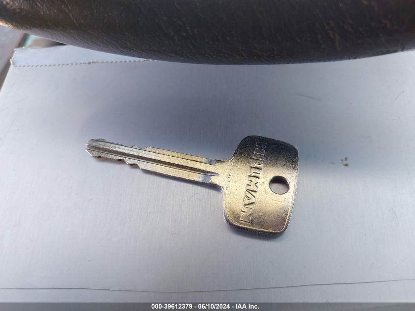 1999 Toyota Camry Le VIN: 4T1BG22K6XU883440 Lot: 39612379