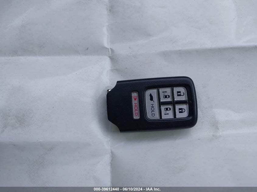 2016 Honda Odyssey Touring/Touring Elite VIN: 5FNRL5H90GB036040 Lot: 39612440