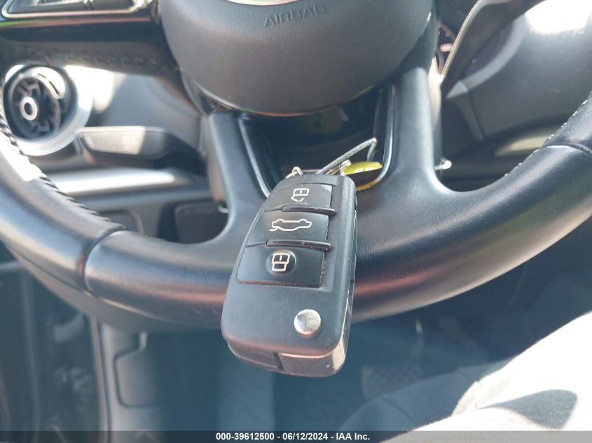 2018 AUDI A3 PREMIUM - WAUAUGFF6J1093970