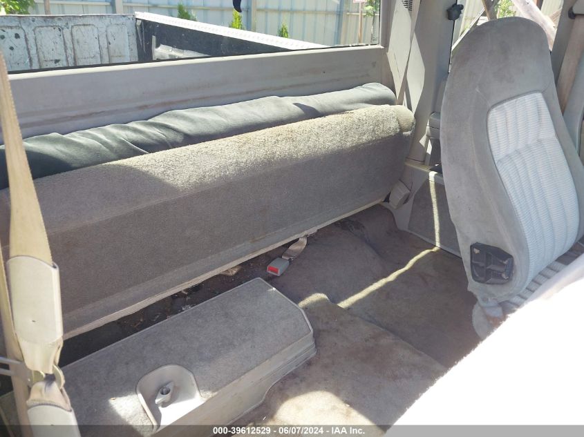 1994 GMC Sierra K1500 VIN: 1GTEK19K0RE543925 Lot: 39612529