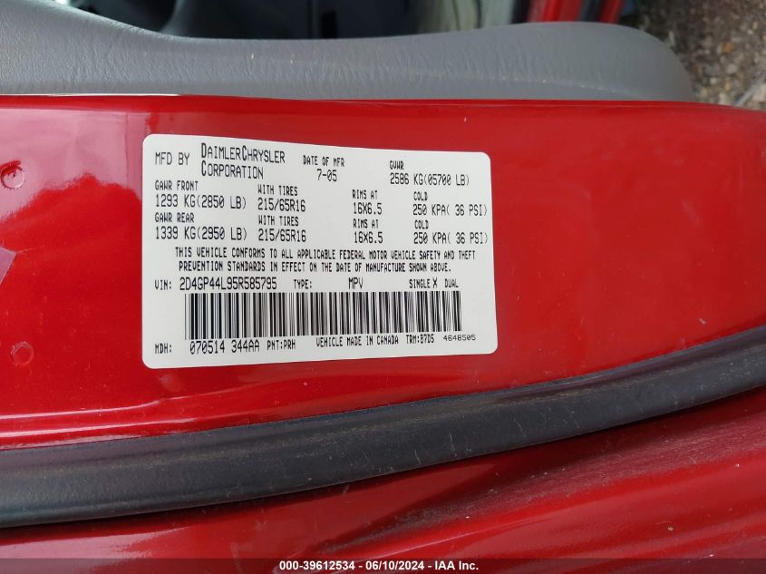 2005 Dodge Grand Caravan Sxt VIN: 2D4GP44L95R585795 Lot: 39612534