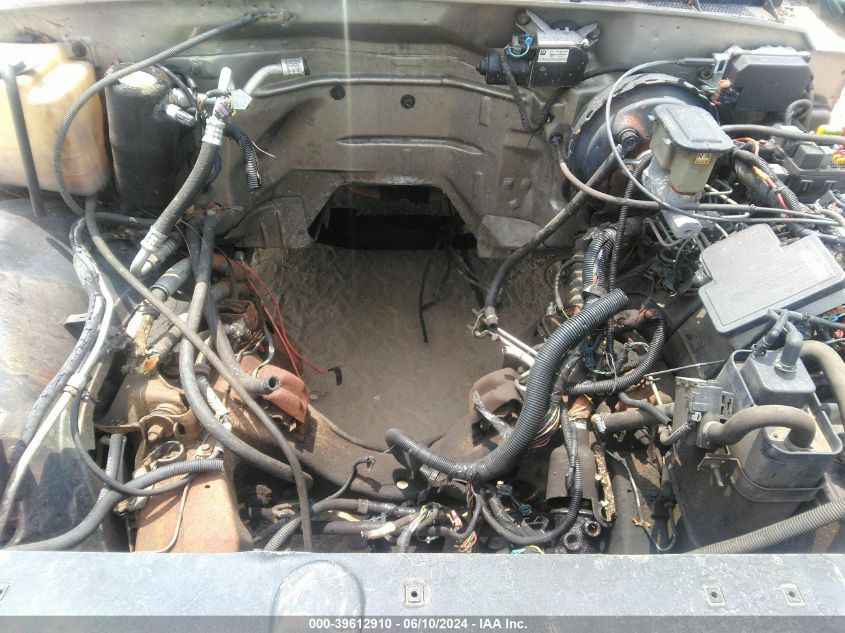 1999 GMC Suburban 1500 Sl VIN: 3GKEC16R4XG549333 Lot: 39612910