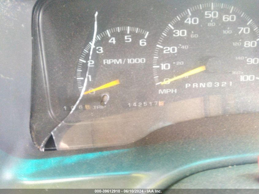 1999 GMC Suburban 1500 Sl VIN: 3GKEC16R4XG549333 Lot: 39612910