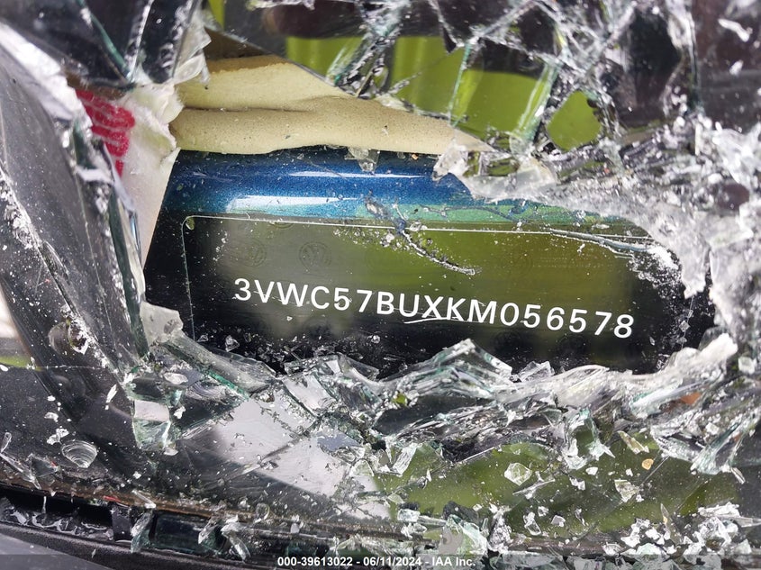 2019 Volkswagen Jetta 1.4T R-Line/1.4T S/1.4T Se VIN: 3VWC57BUXKM056578 Lot: 39613022